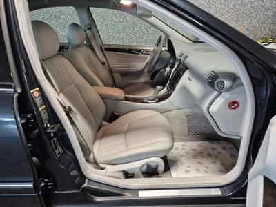 Mercedes C 240 V6 AUTO CUIR 1 HAND new Model (2005) - Foto 3