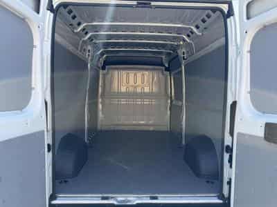 Fiat Ducato 2.2 MultiJet 140 Fourgon Pack L3H2 (2024) - Foto 5