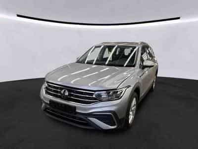 VW Tiguan Life 1.5 TSI 150 CV DSG7 *7 PLACES *ATTELAGE* *HAYON* (2025) - Foto 2
