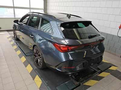 Cupra Leon ST 2.0 TSI 300CV *PANO* *BEATS* *VISION+* *VSS* (2024) - Foto 3