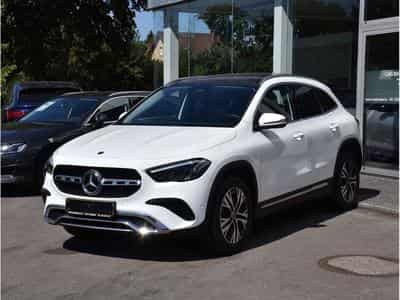 Mercedes GLA 200 CDI Progressive 8G-Tronic PANO CHFF ADD LANE GPS CAM 1° MAIN (2024) - Photo 2