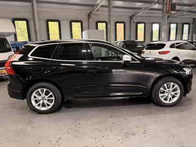 Volvo XC60 2.0 R-Design AWD 250HP (2019) - Photo 2