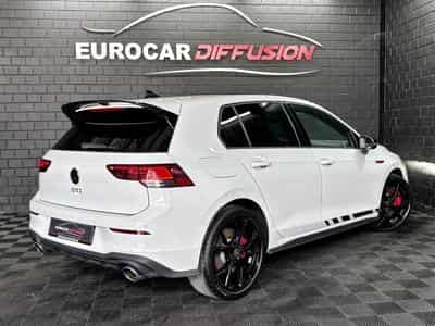 VW Golf GTI Clubsport 2.0 TSI 300 CV DSG7 *ACC* *SIEGES CHAUFF* BLAC (2024) - Foto 5