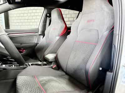 VW Golf GTI Clubsport 2.0 TSI 300CV DSG7 *PANO* MATRIX * HARMAN * CA (2024) - Foto 7