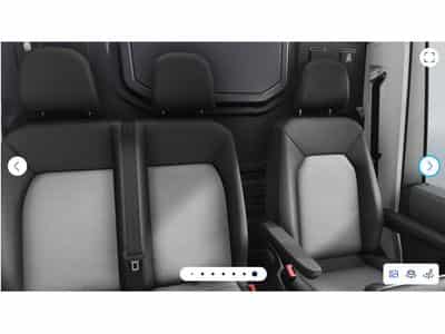 VW Crafter Crafter 35 Fourgon - Empattement moyen - Toit haut - Tractio (2026) - Foto 9