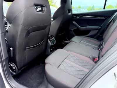 Skoda Octavia Octavia Combi RS 2.0 TSI DSG /NAVI/LED/ACC/CAM (2022) - Foto 13