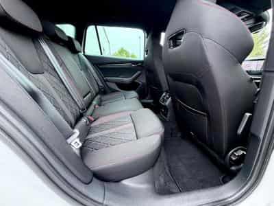 Skoda Octavia Octavia Combi RS 2.0 TSI DSG /NAVI/LED/ACC/CAM (2022) - Foto 14