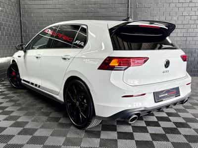 VW Golf GTI Clubsport 2.0 TSI 300 CV DSG7 *ACC* *SIEGES CHAUFF* BLAC (2024) - Foto 3