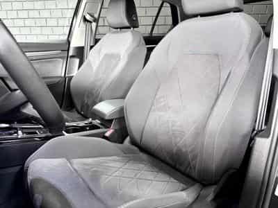 VW Golf STYLE 2.0 TDI 150CV DSG7 *CAMERA* NAVI * SIEGES CHAUFF* (2024) - Foto 7