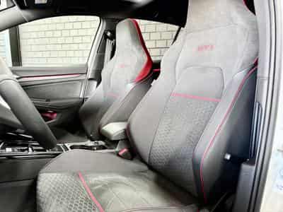 VW Golf GTI Clubsport 2.0 TSI 300CV DSG7 *PANO* MATRIX * HARMAN * CA (2024) - Foto 7