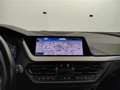 BMW 118 iA OPF PACK M NAVI/CARPLAY/PDC AV-AR (2023) - Foto 11