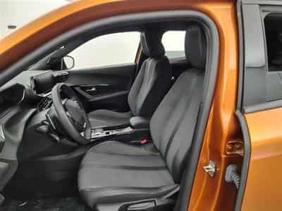 Peugeot 2008 1.2 PureTech 130Cv EAT8 Allure NAVI / CARPLAY / ALU (2023) - Photo 7