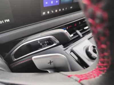Maxus T60 2.0d AT8 4x4 Luxury CARPLAY / FULL LED / CAMERA 360° (2026) - Photo 13