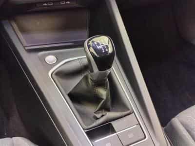 VW Golf 1.5 TSI 115cv Life CARPLAY / FULL LED / PDC AV+AR / JA 16" (2025) - Photo 12
