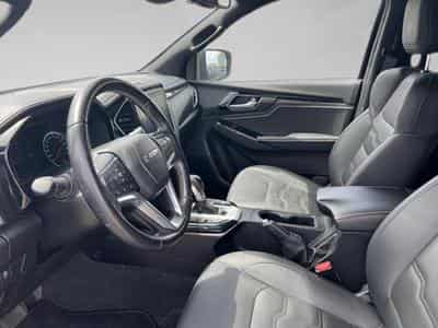 Isuzu D-Max D-MAX DC Euro6d V-Cross AT 4x4 (2024) - Photo 8