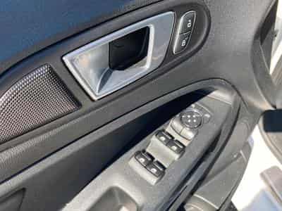 Ford ECOSPORT 1.0 ECOBOOST 125 ST-LINE (2019) - Photo 11