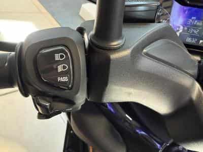 Yamaha X-Max Tech Max (2023) - Photo 11