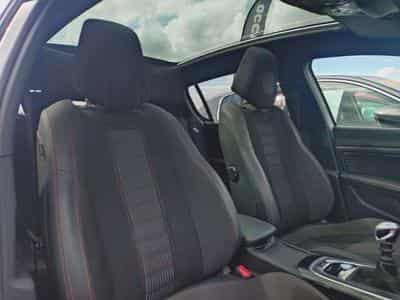Peugeot 308 GT-Line (2018) - Photo 10