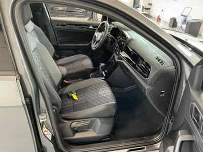 VW T-Roc R-Line Black Edition 1.5 TSI 150 CV DSG7 *PANO* BLACK* CAM * (2025) - Foto 12