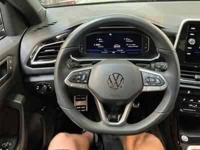 VW T-Roc R-Line 1.5 TSI 150 CV DSG7 *ACC* CAM * HAYON * (2025) - Foto 6