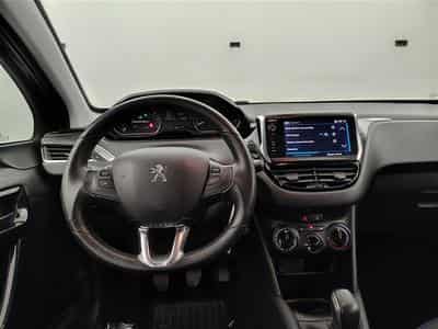 Peugeot 208 1.2i PureTech Signature CARPLAY / PDC / CLIM (2019) - Photo 8