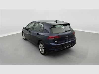 VW Golf 1.0 eTSI Life DSG NAVI / FULL LED / CARPLAY (2023) - Photo 2