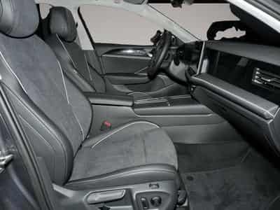 VW Passat (2025) - Photo 4