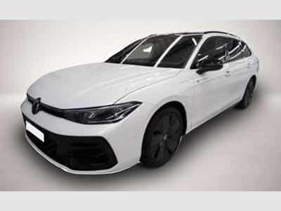 VW Passat (2025) - Photo 1