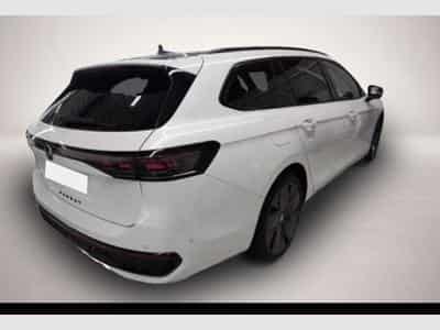 VW Passat (2025) - Photo 2