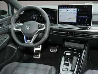 VW Golf (2024) - Photo 3