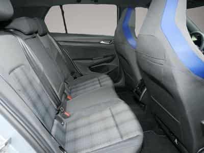 VW Golf (2024) - Photo 5