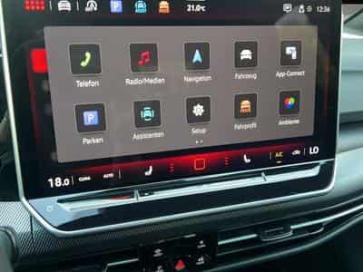 VW Golf (2024) - Photo 4