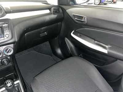 Suzuki Swift 1.2 Grand Luxe (2021) - Photo 9