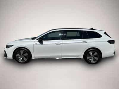 VW Passat (2025) - Photo 4