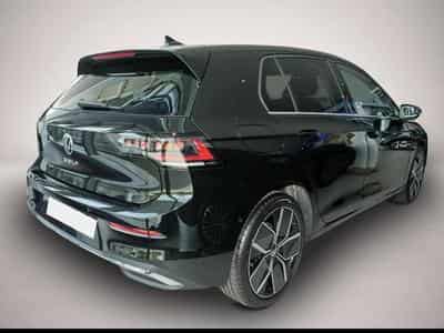 VW Golf (2024) - Photo 2