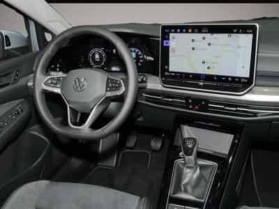 VW Golf (2024) - Photo 3