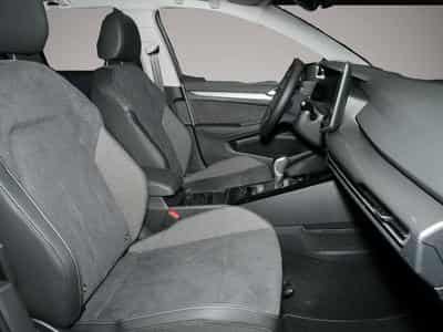VW Golf (2024) - Photo 4