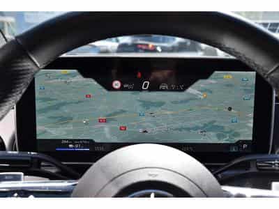 Mercedes EQE 300 AMG Line AIRMATIC DISTR CUIR MEMO PANO BURMESTER CAM360 (2025) - Foto 15