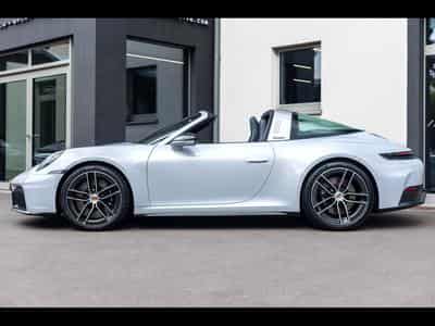 Porsche 911 (992.2) TARGA 4 GTS PDK - CARBON SPORT DESIGN PACK (2026) - Foto 2