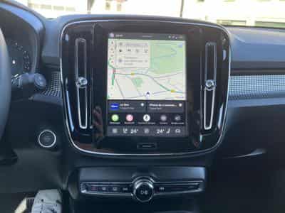 Volvo XC40 B3 Plus Dark DCT (2025) - Photo 9