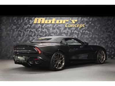 Aston-Martin Vanquish Volante V12 Twin Turbo - Minotaur Green (2026) - Photo 1