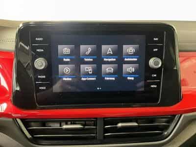VW T-Roc R-Line+DSG+LED+BEATS+BlackStyle+keyless (2023) - Foto 13
