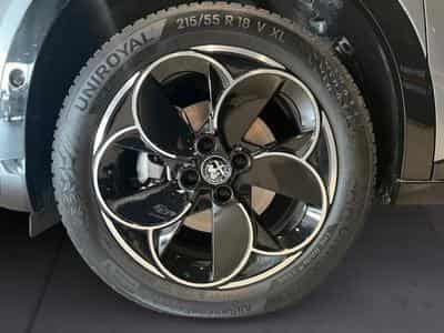 Alfa-Romeo Junior Junior 1.2 Ibrida 145 (2025) - Foto 9