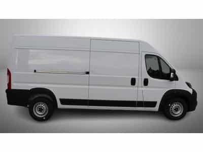 Peugeot Boxer 2.2 BlueHDI 180 EAT8 L3H2 (2026) - Foto 4