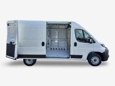 Peugeot Boxer 2.2 BlueHDI  140 L2H2 335 (2026) - Foto 12
