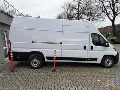 Peugeot Boxer 2.2 BlueHDI EAT8 190 L4H3 335 (2026) - Foto 4