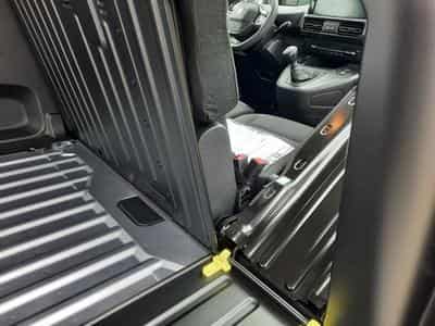Peugeot Partner 1.5 BlueHDI 130 AT8 Confort L1H1 (2026) - Foto 14