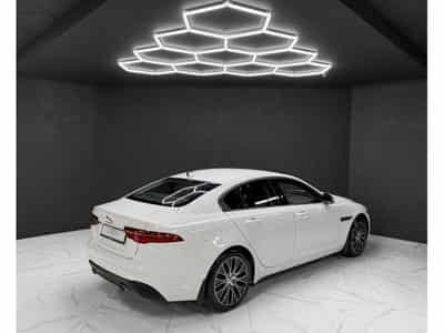 Jaguar XE P300 AWD HSE (2022) - Foto 5