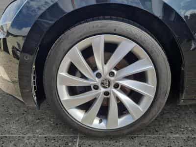 Skoda Superb 1.8 TSI Style DSG Laurin & Klement (2016) - Photo 9