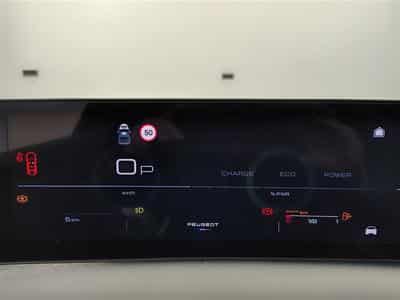 Peugeot 5008 1.2 HYBRID 145cv e-DSC6 GT 7pl. NAVI / FULL LED / CAMERA (2026) - Foto 10